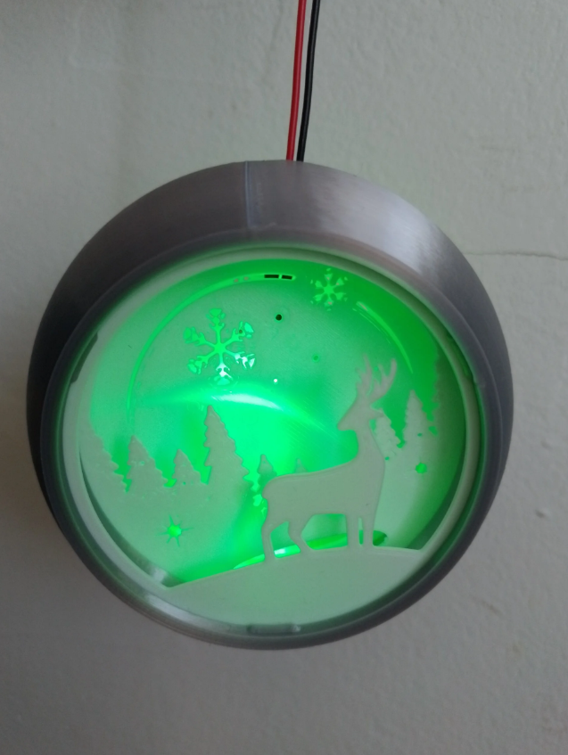 Des boules lumineuses renne