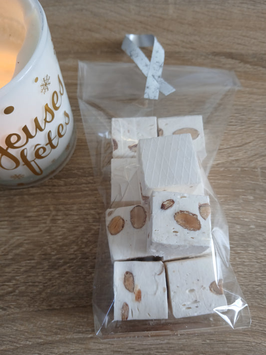 Cube de nougat aux amandes par 10