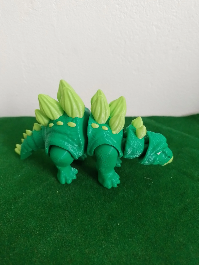 Stégosaure multi couleurs